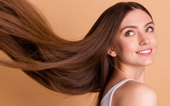 سیلیکون در محصولات مراقبت از مو: مفید یا مضر؟ تحلیل علمی تأثیر سیلیکون روی موهای خشک، آسیب‌دیده و چرب