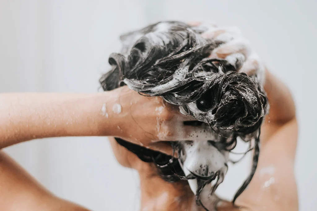 شستشو موی چرب