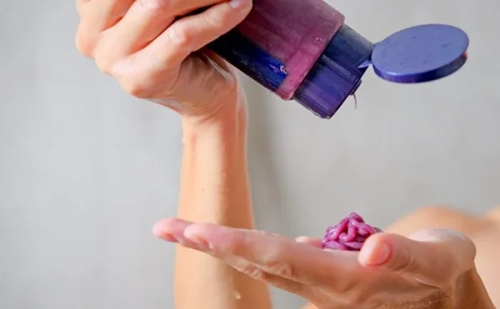 فولیکا -ماسک موی رنگ شده قرمز