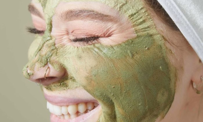 بهترین ماسک‌های خانگی برای سفت شدن پوست صورت