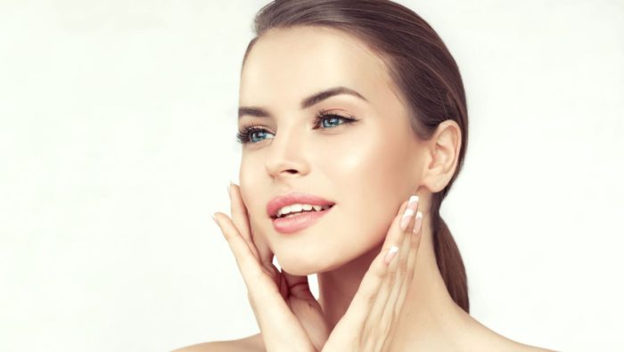 راهکارهای طبیعی و علمی برای کاهش چروک‌های صورت بدون نیاز به بوتاکس