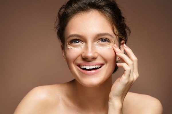 علت و درمان خانگی خشکی دور چشم