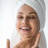 چرا باید از محصولات مراقبت از پوست با فرمولاسیون مینیمال استفاده کنیم؟