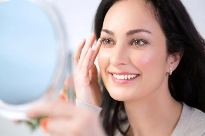 چگونه محصولات مراقبت از پوست با آسیب‌های محیطی مقابله می‌کنند؟