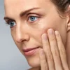 چگونه محصولات مراقبت از پوست با پیری زودرس مقابله می‌کنند؟